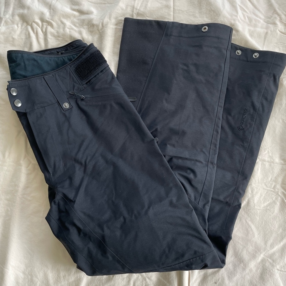 Norrona Lofoten Gore-Tex shell pants women’s medium black